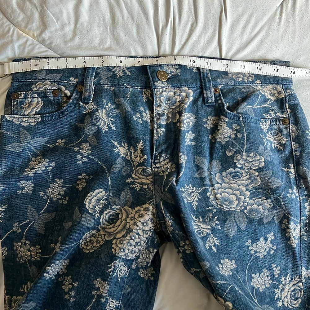 Lauren, Ralph Lauren 6P floral blue jeans excellent condition. - Picture 4 of 6